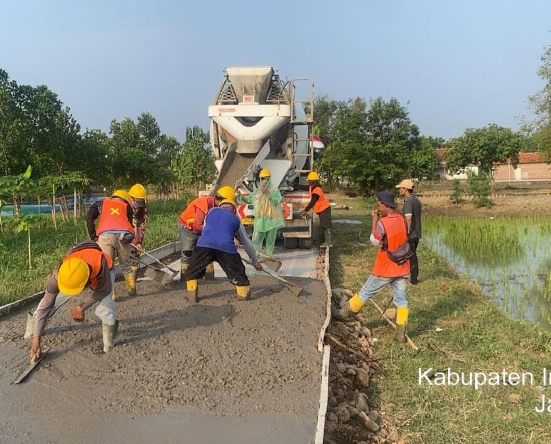 Warga Sukasari – Tawangsari Bernafas Lega, Pemkab Indramayu Wujudkan Akses Rehabilitasi Jalan Mulus