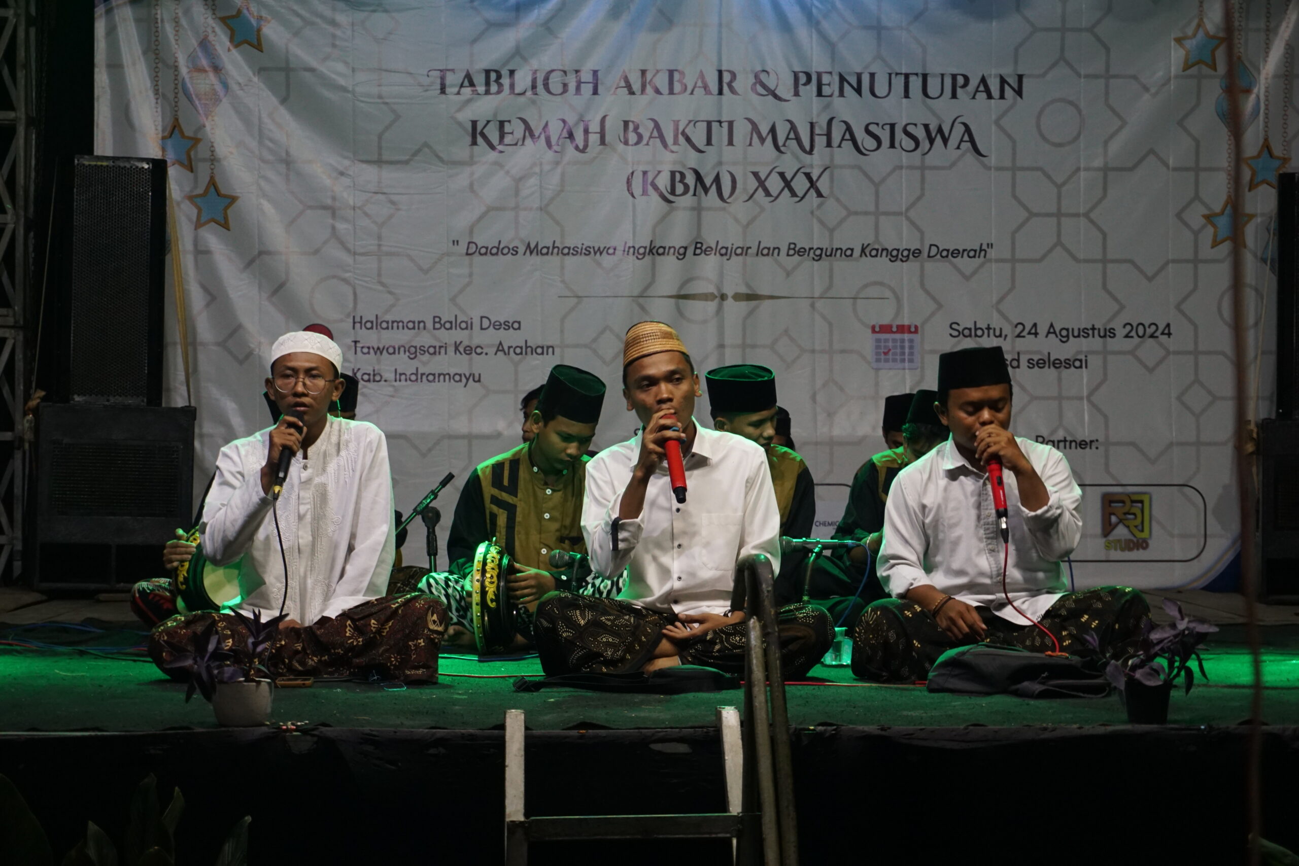 Tabligh Akbar dan Penutupan Kemah Bakti Mahasiswa ke-XXX di Desa Tawangsari